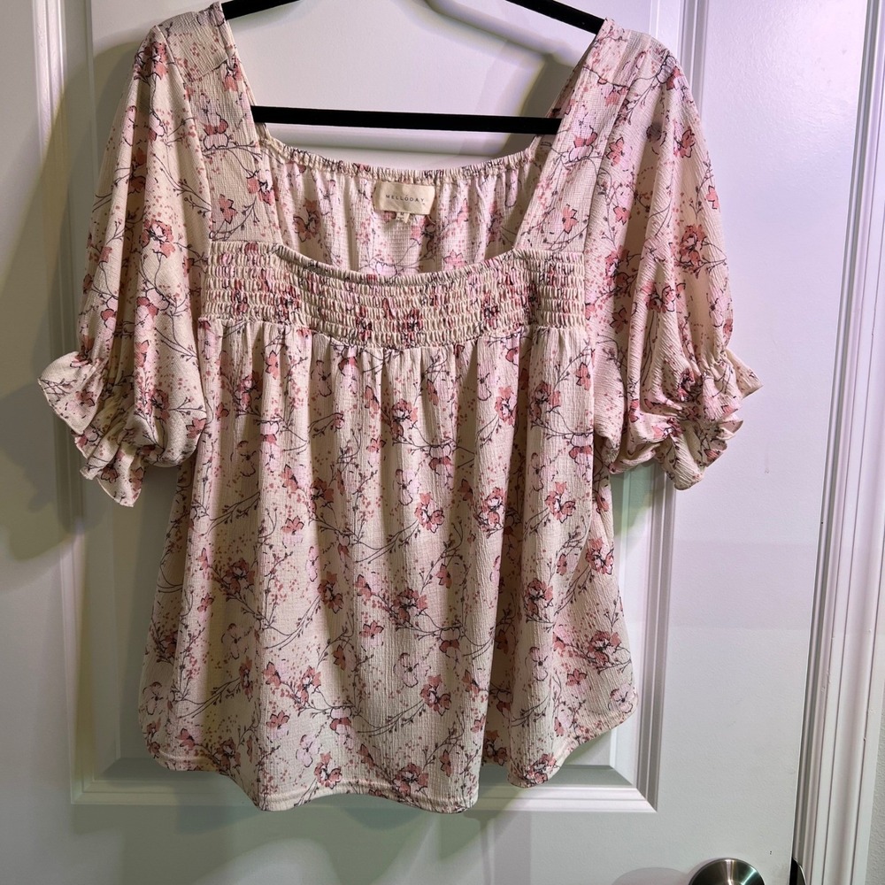 MELLODAY Cream Floral Smocked Square Neck Puff Sleeve Blouse‎ Top Women's Medium